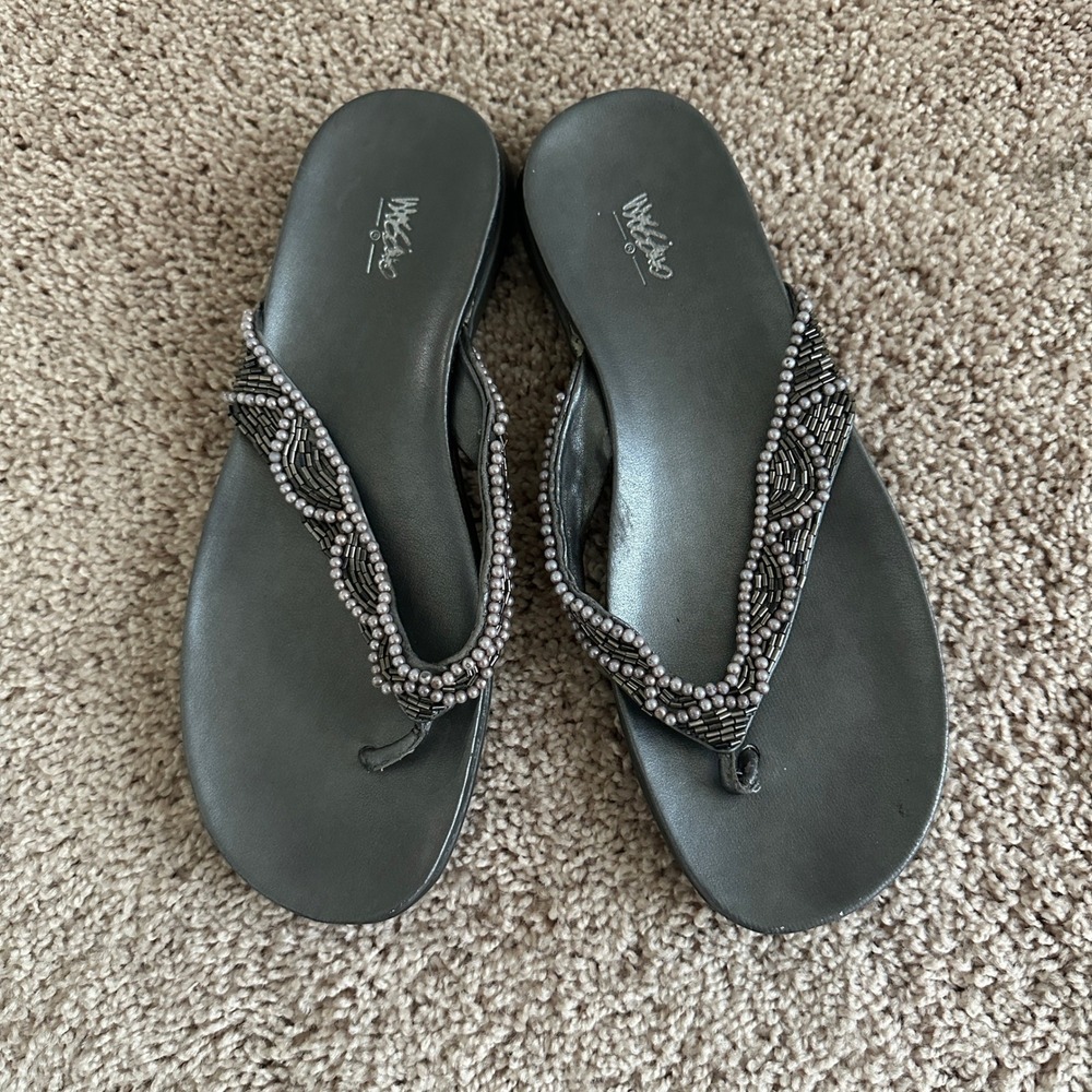 Mossimo Flip Flop Sandals Women 9.5 Gray Beaded Faux Pearl Low Wedge Slip On